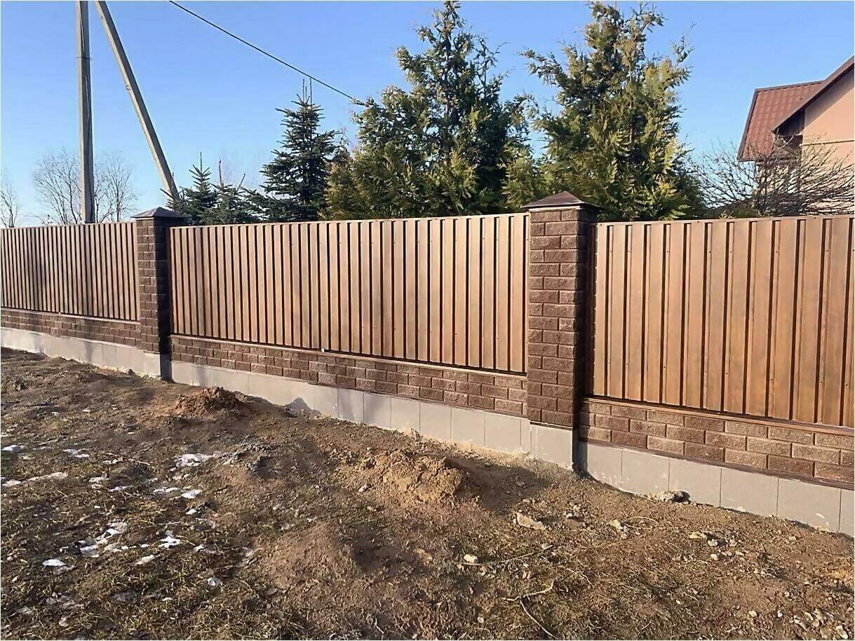 Забор из профлиста НС-21 цвет Printech темное дерево фото7 в Кызылорде